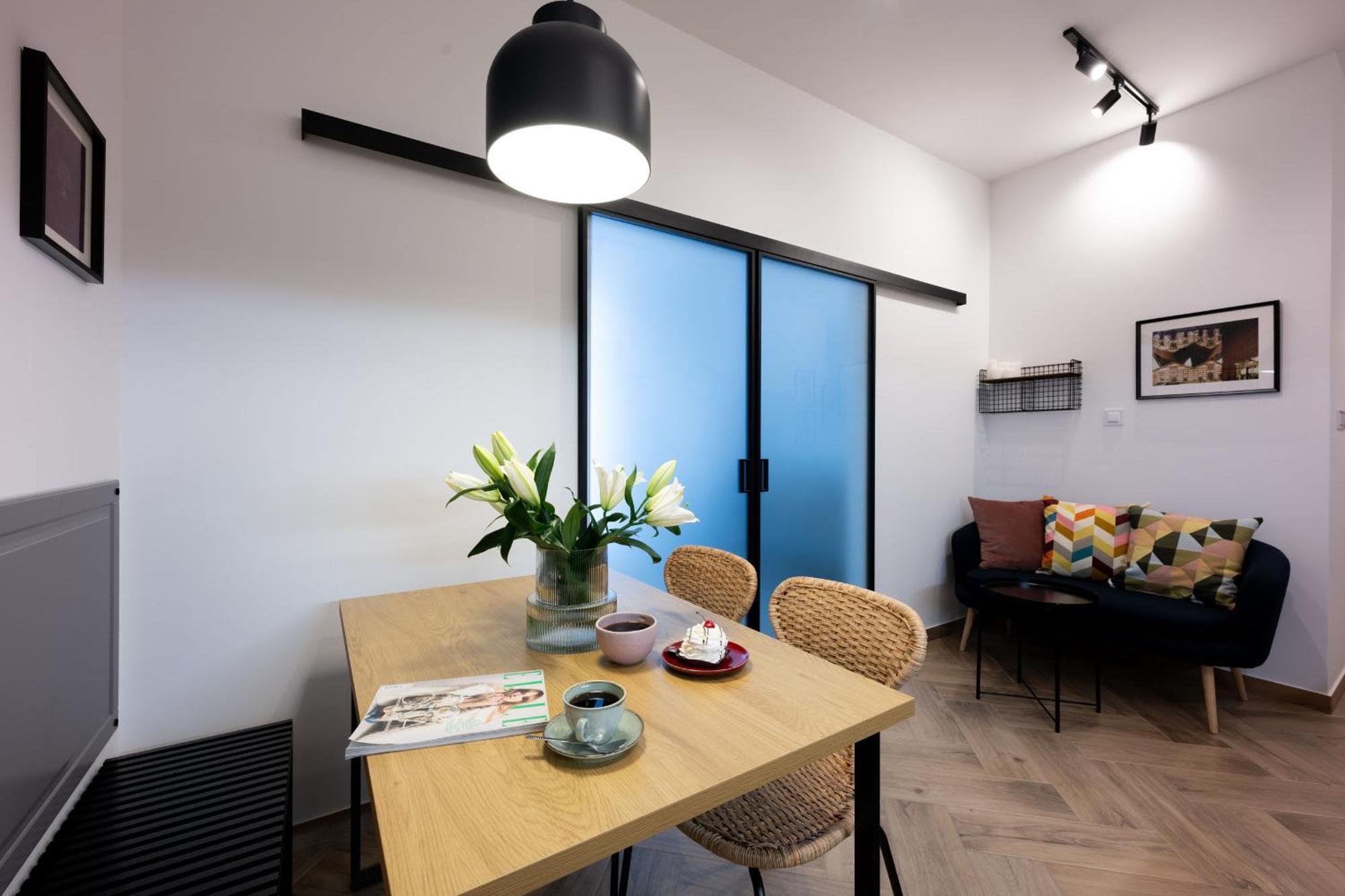 Native Apartments Pulaskiego 6 Krakow Exterior photo
