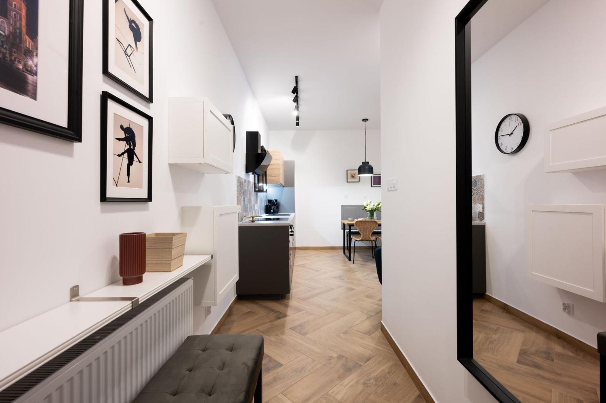 Native Apartments Pulaskiego 6 Krakow Exterior photo